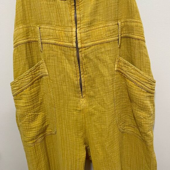 Pilcro by Anthropologie Gauzey
Painters Overalls
Size 31
$128 - Picture 8 of 12